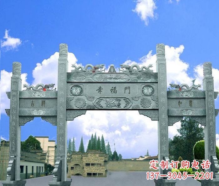 湖北村庄三门牌坊的雕塑之美