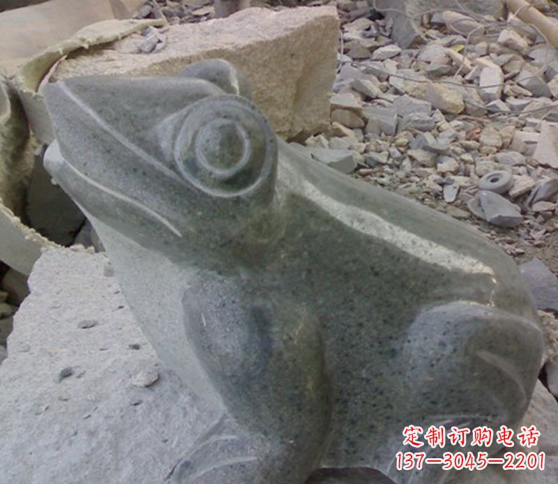 湖北大理石青蛙石雕-质感细腻引人注目