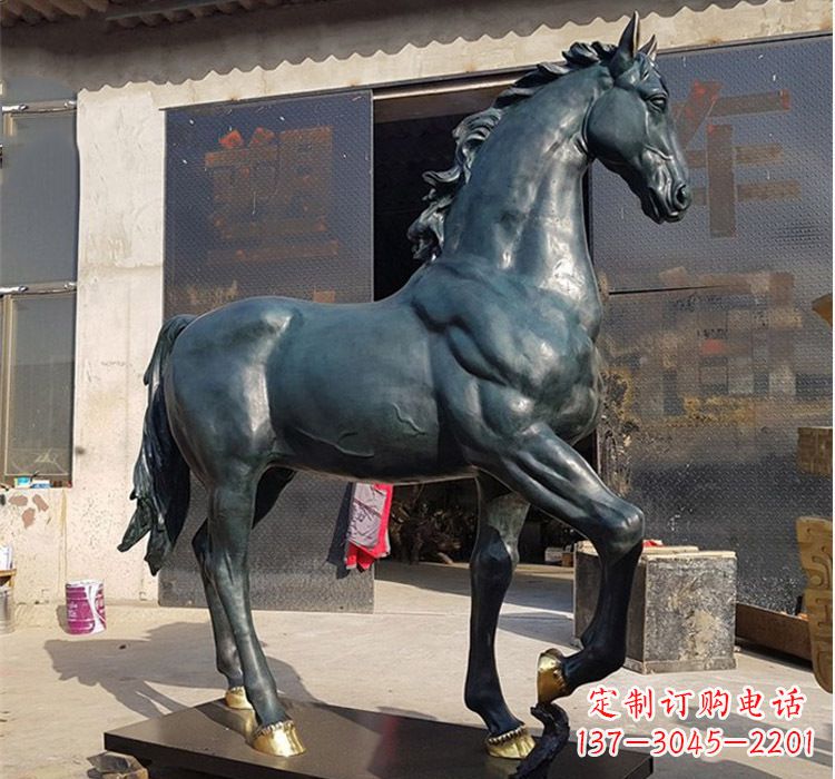 湖北独特优雅的大型铸铜马雕塑
