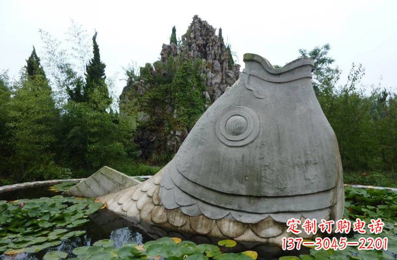 湖北大型喷水鲤鱼石雕