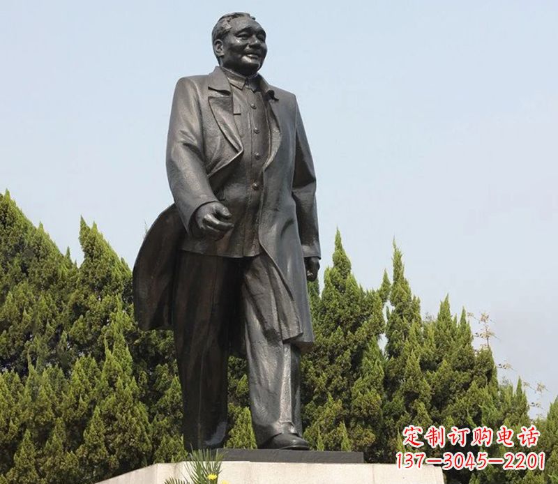 湖北邓小平公园伟人铜雕 