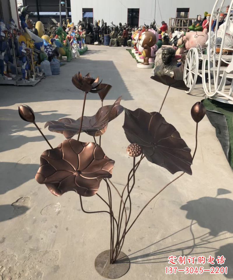 湖北精美锻铜荷花雕塑
