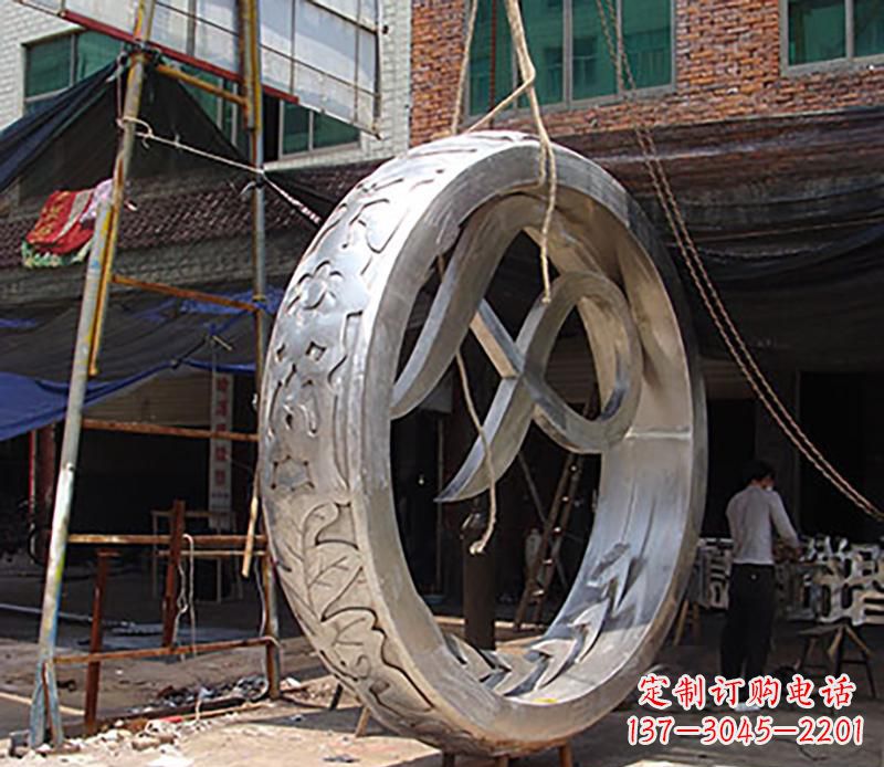 湖北精致环形不锈钢景观雕塑