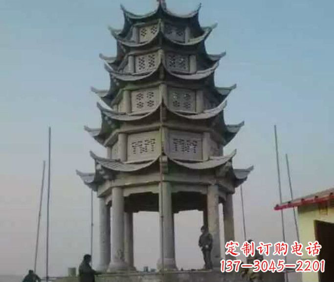 湖北精美绝伦的多层凉亭石雕