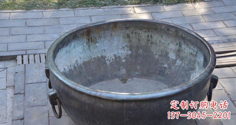 湖北仿古纹饰铜水缸雕塑