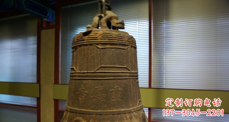 湖北仿古铜钟雕塑定制