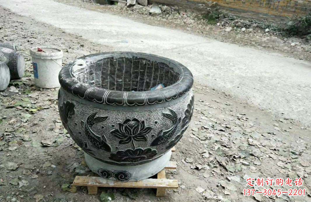湖北高雅的仿古圆形水缸石雕