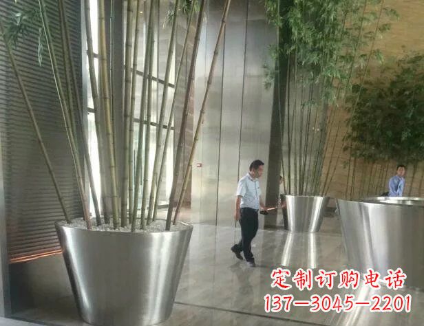 湖北品质不锈钢花盆景观雕塑