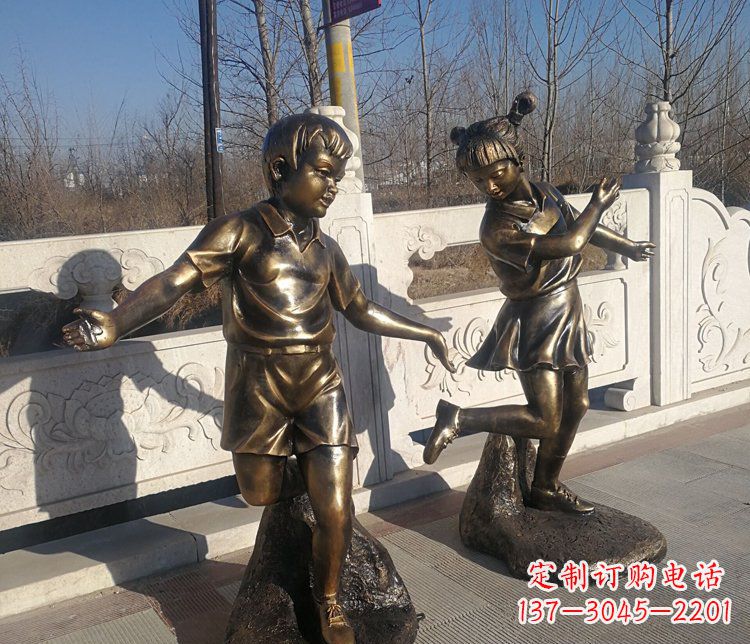 湖北浪漫圆满的精美花篮雕塑