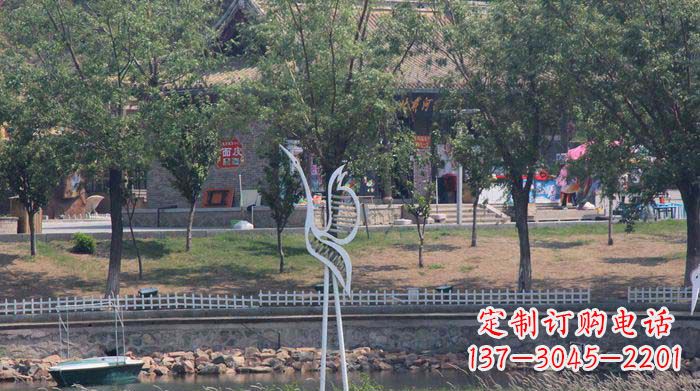 湖北融合瑞雪灵羽,灵灯晶莹不锈钢仙鹤雕塑