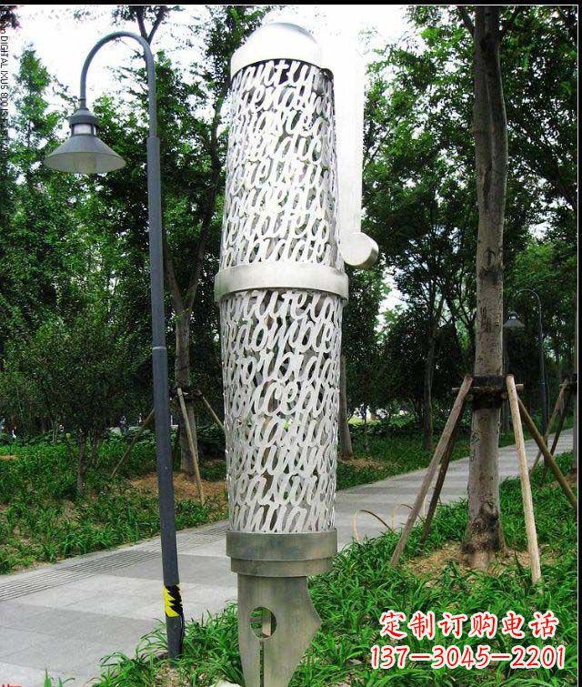 湖北公园和空间绚丽抽象钢笔雕塑