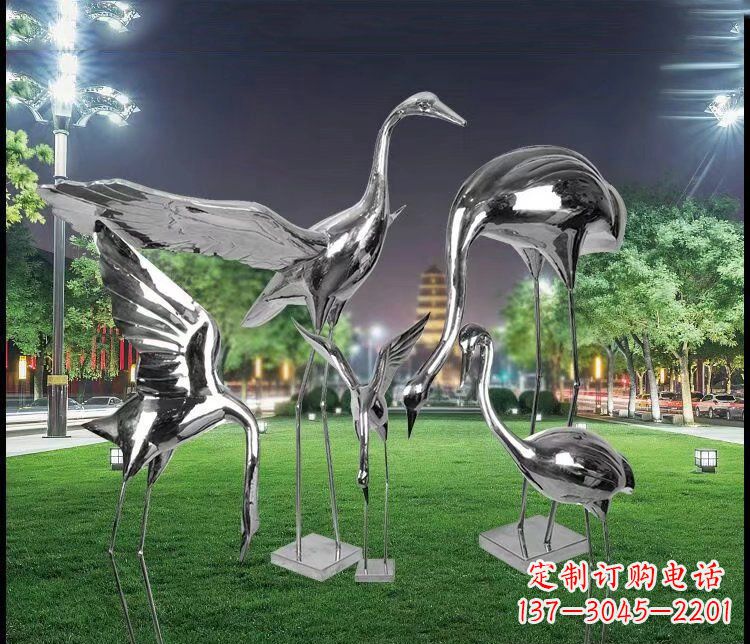 湖北公园不锈钢抽象仙鹤动物雕塑