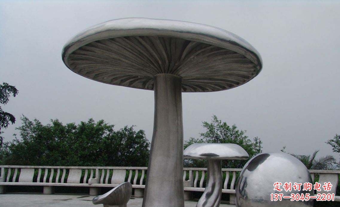 湖北特色不锈钢凉亭雕塑