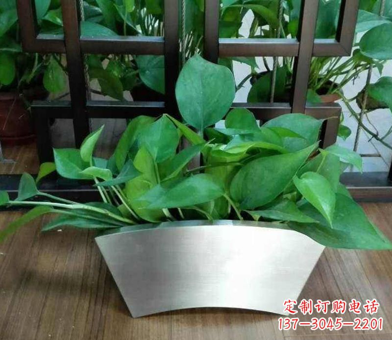 湖北高质量不锈钢花盆雕塑,享受自然完美烘托