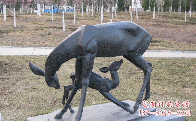 湖北公园抽象母子鹿动物铜雕 (2)
