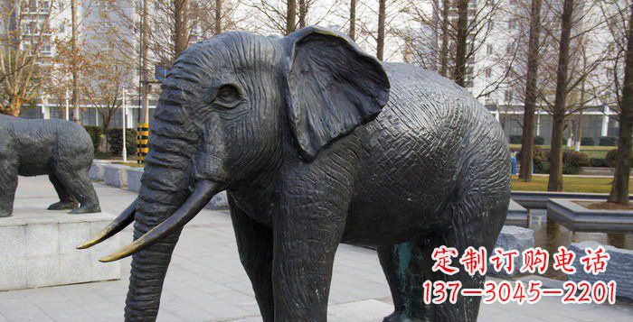 湖北公园大象动物雕塑