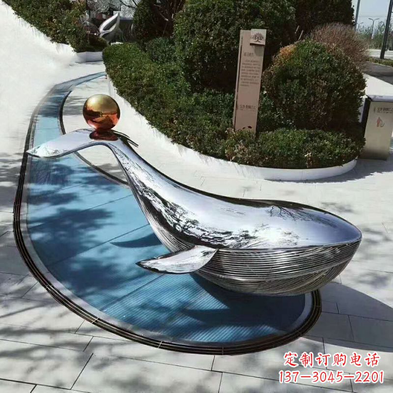 湖北大型不锈钢镜面鲸鱼景观雕塑摆件