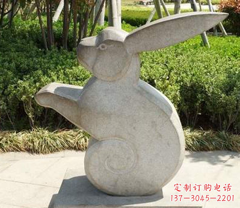 湖北公园动物大兔子雕塑