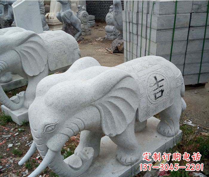 湖北吉祥大象石雕,象征家庭幸福