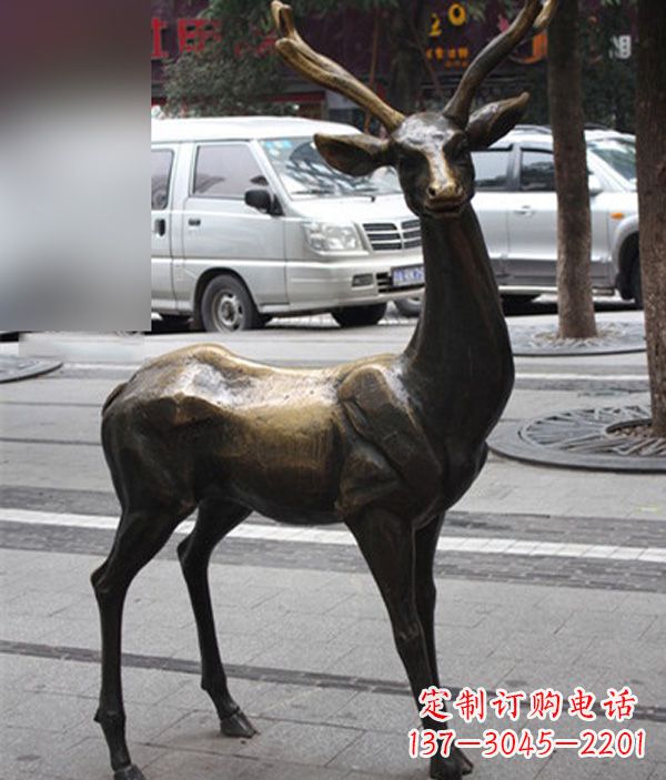 湖北公园动物鹿铜雕