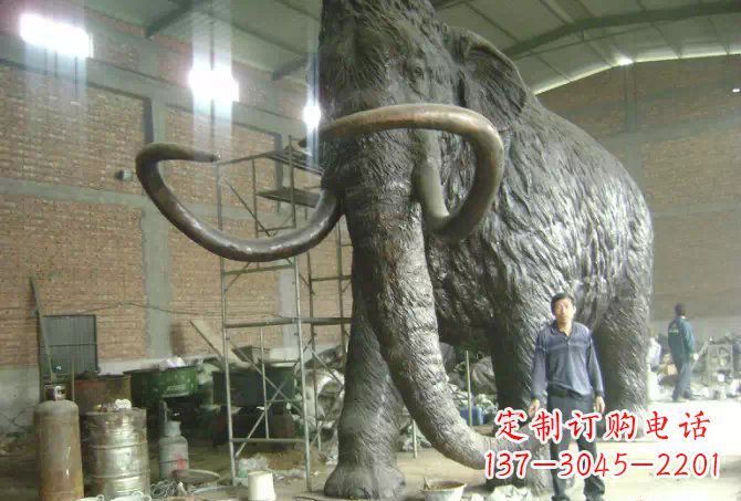 湖北铜雕动物雕塑精美大气的长毛象雕塑