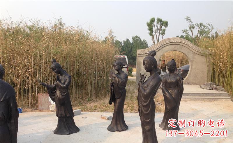 湖北公园古代女人人物铜雕