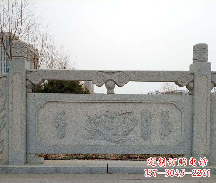 湖北公园户外栏板石雕