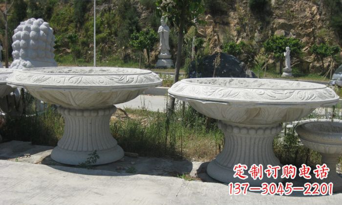 湖北美轮美奂的大理石花盆雕塑