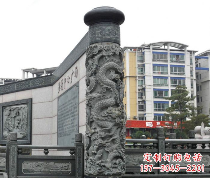 湖北传承中国古典文化的雕刻龙柱雕塑