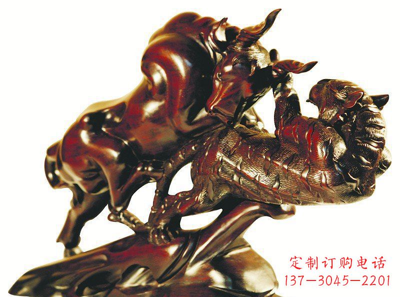 湖北公园老虎和牛动物景观铜雕