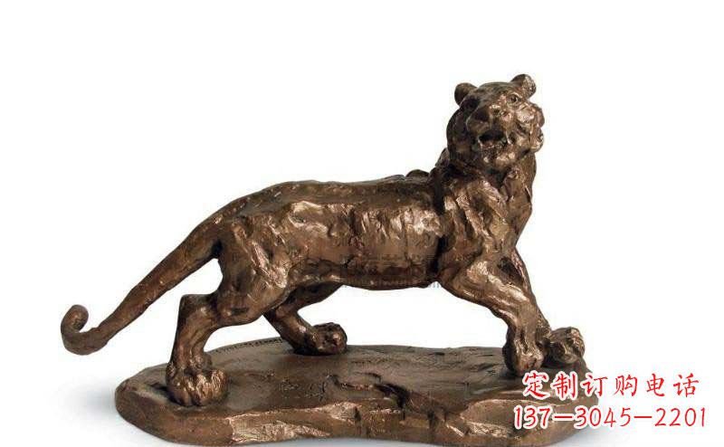 湖北公园老虎动物铜雕