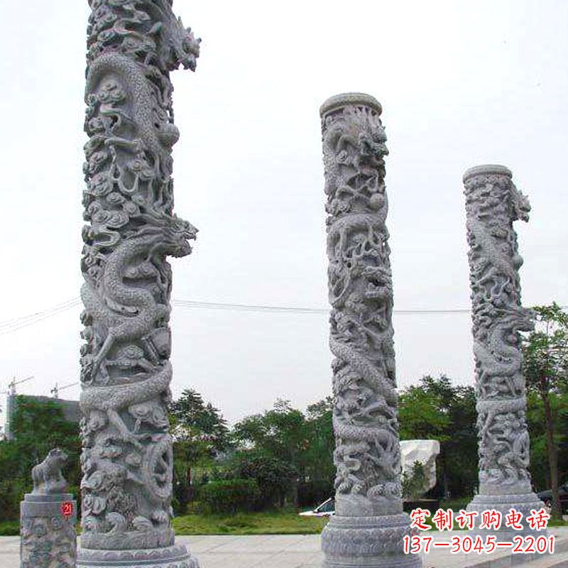 湖北公园龙柱雕塑