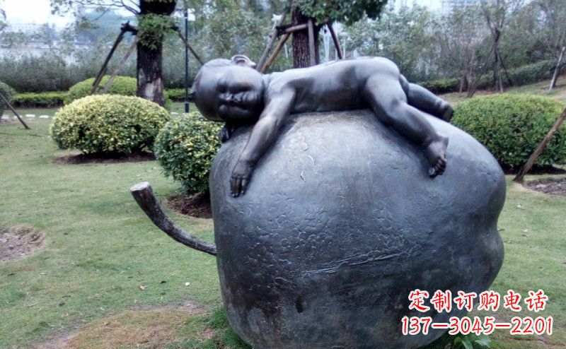 湖北精致可爱的苹果雕塑