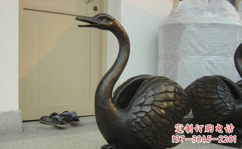 湖北公园天鹅动物铜雕 (3)
