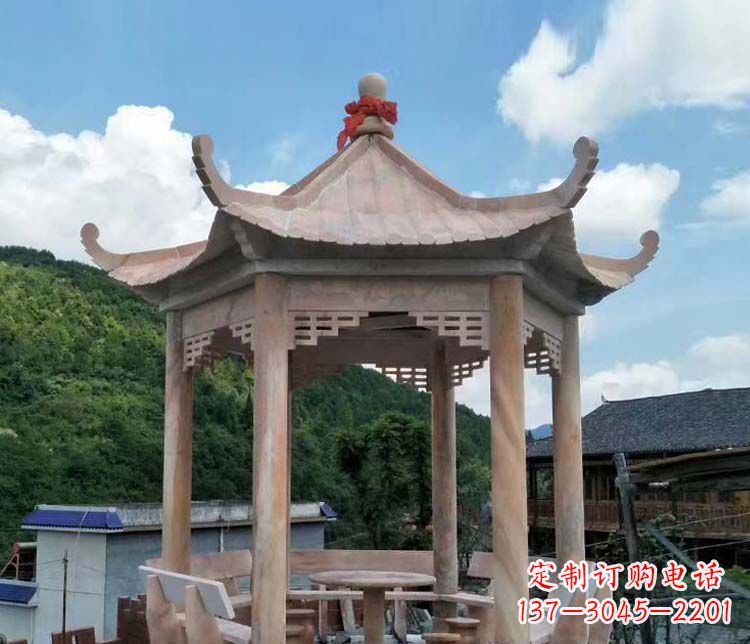 湖北一流的公园晚霞红六角石雕凉亭