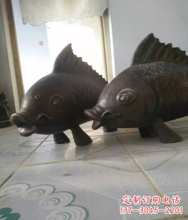 湖北公园小鱼景观动物铜雕