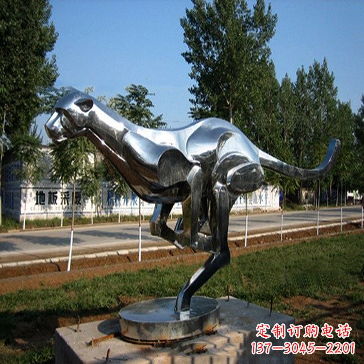 湖北活泼可爱的袋鼠拉丝不锈钢雕塑
