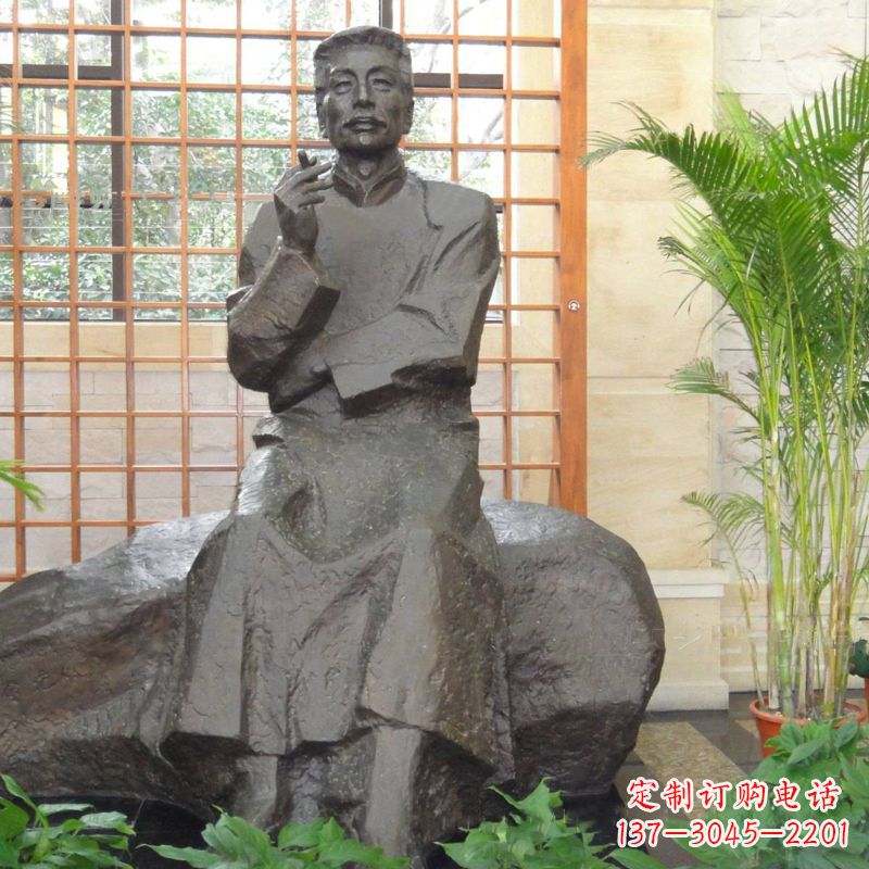 湖北中领雕塑|传承历史文化的鲁迅铜雕像