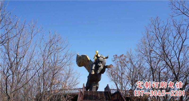 湖北公园站在飞牛上的小男孩景观铜雕