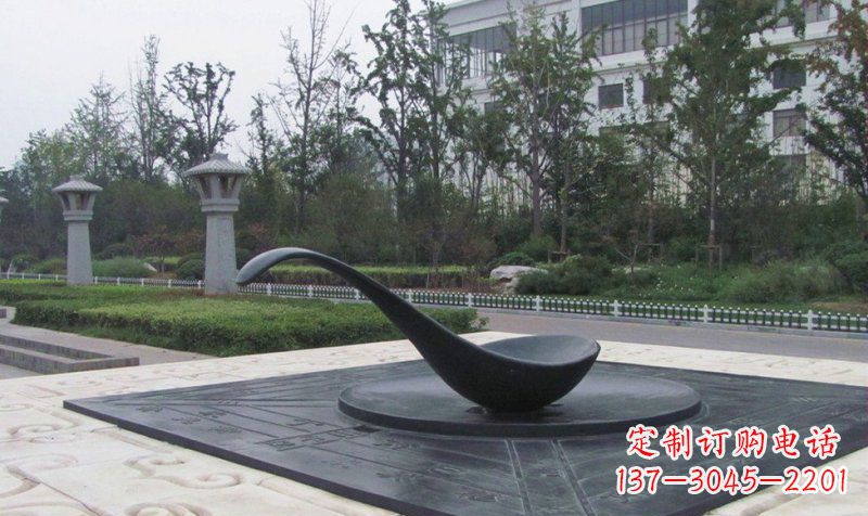 湖北中领雕塑指南针铜雕——定制你的独特景观