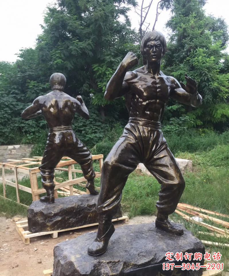 湖北荣耀李小龙,经典之作——“功夫之王”铜雕塑