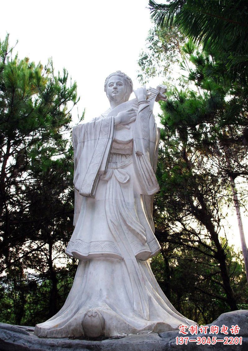 湖北传承古代高贵，纪念王昭君石雕