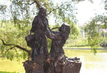 湖北温馨铜雕公园里喂母亲吃荔枝的女孩