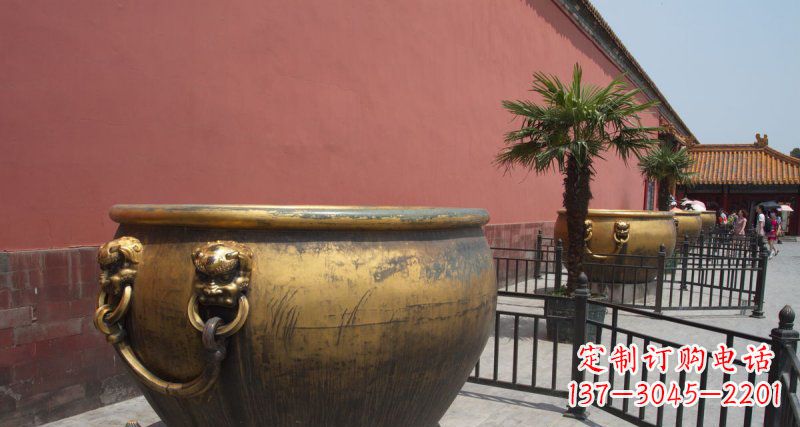 湖北故宫铜水缸铜雕