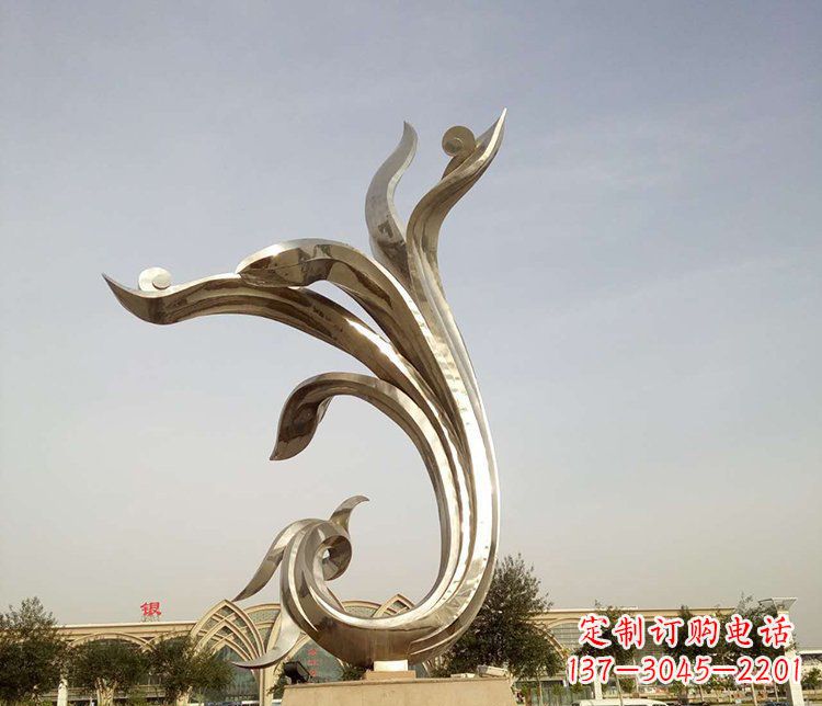 湖北中国传统图案雕刻定制——高端不锈钢抽象金凤凰雕塑