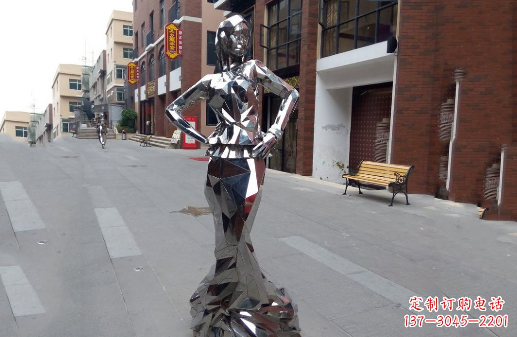 湖北广场不锈钢抽象美女雕塑