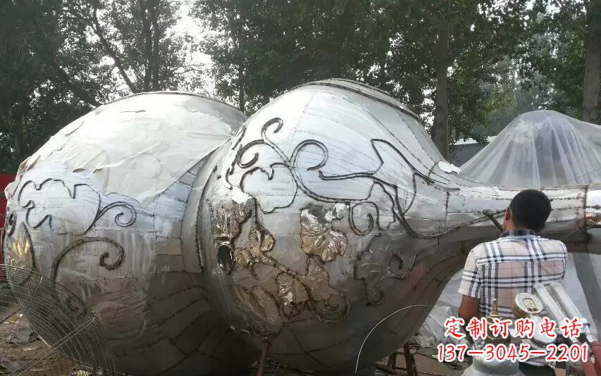 湖北分外精美的不锈钢葫芦雕塑