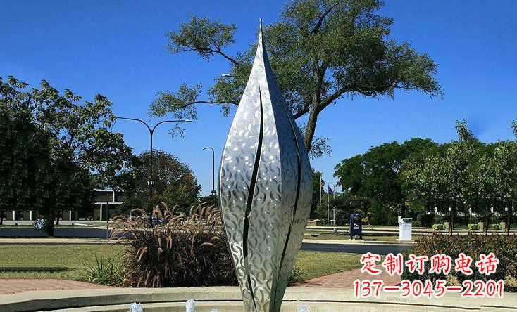 湖北广场不锈钢花骨朵喷泉雕塑