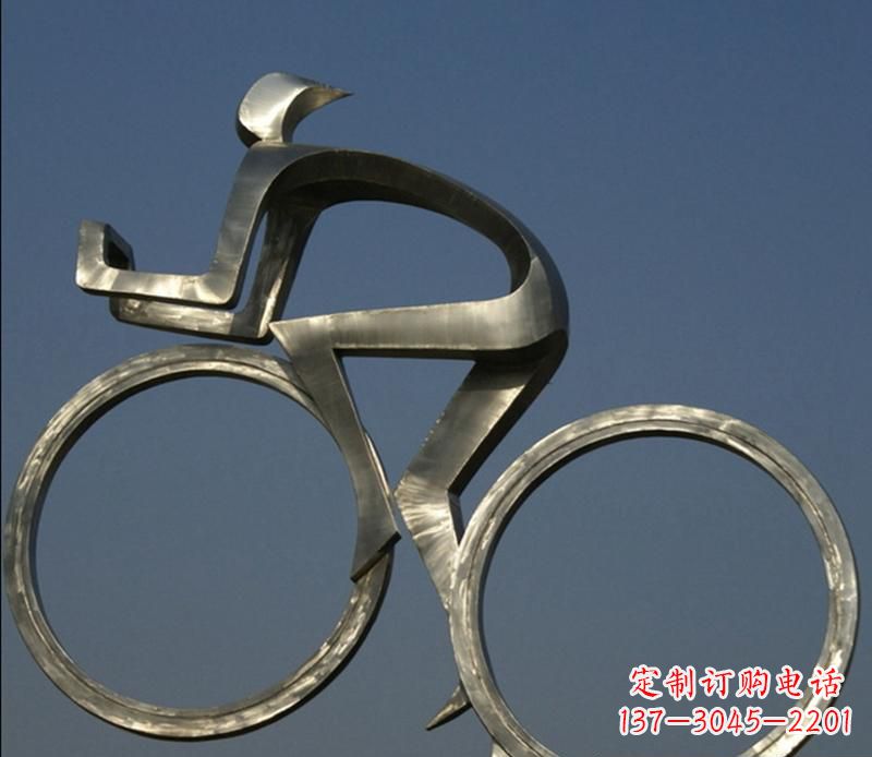 湖北广场不锈钢骑自行车摆件雕塑