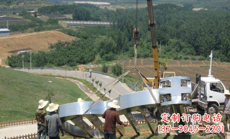 湖北广场不锈钢竖琴雕塑